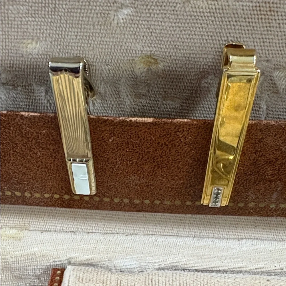 Silver-Tone Men's Cufflink and Tie Clip Set - Silver